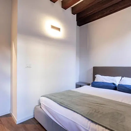 San Lorenzo Apartments 5054-3